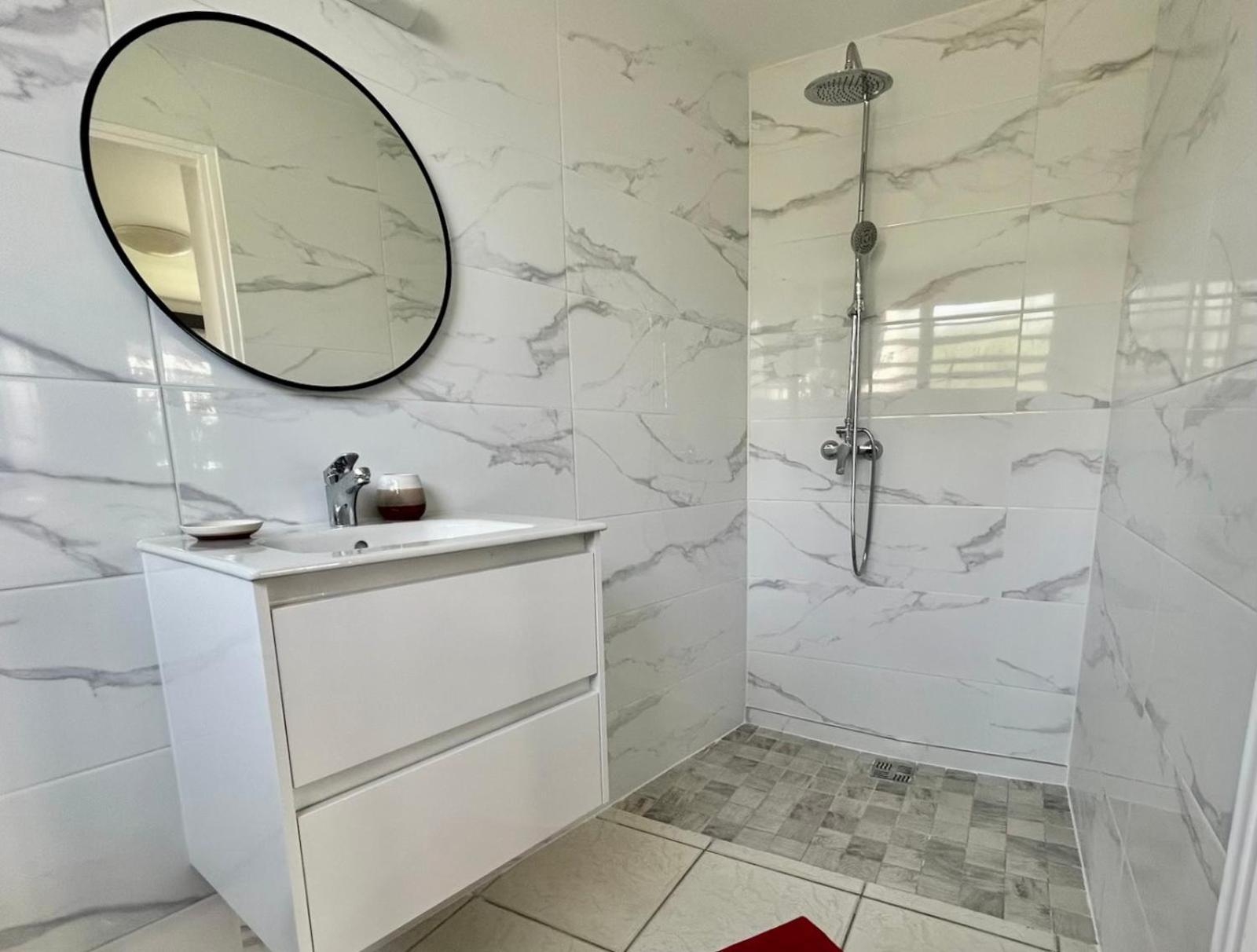 Bleu Soleil Apartment Le Morne-Vert Екстериор снимка